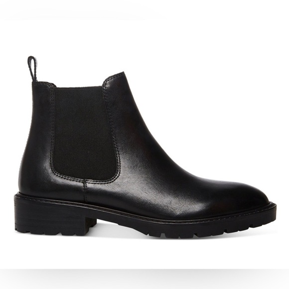 Woman’s Chelsea Boots - Picture 1 of 5